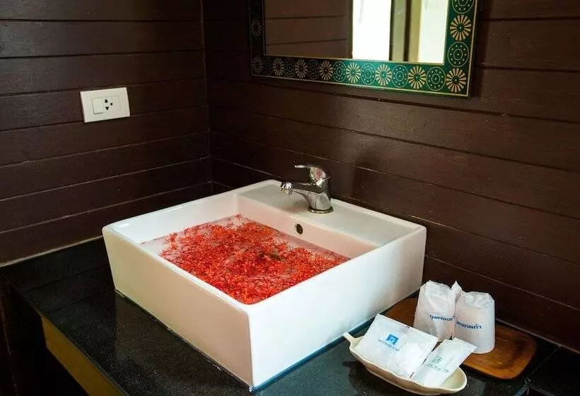 デラックスバンガロー, Phi Phi Andaman Beach Resort