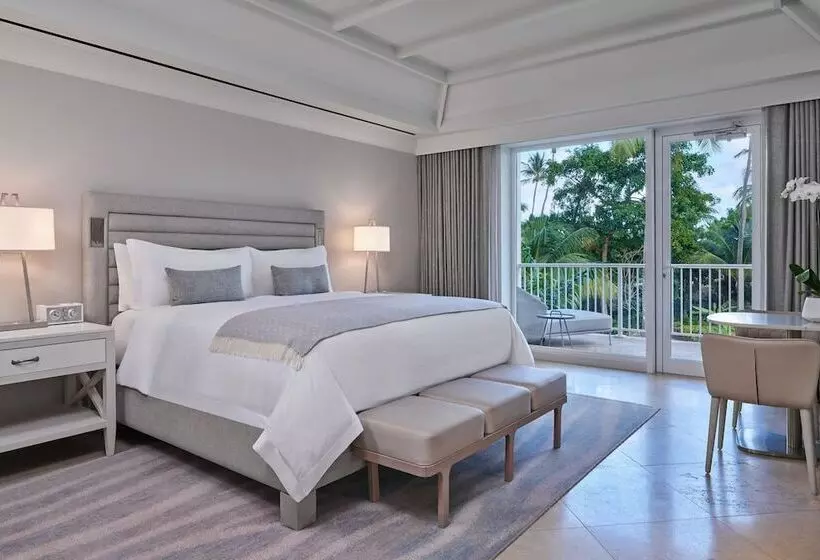 اتاق لوکس با چشم‌انداز باغ, St. Regis Bahia Beach Resort, Puerto Rico