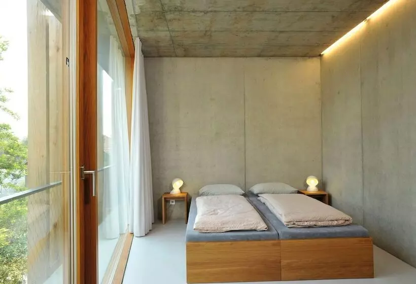 اتاق استاندارد, Basel Youth Hostel