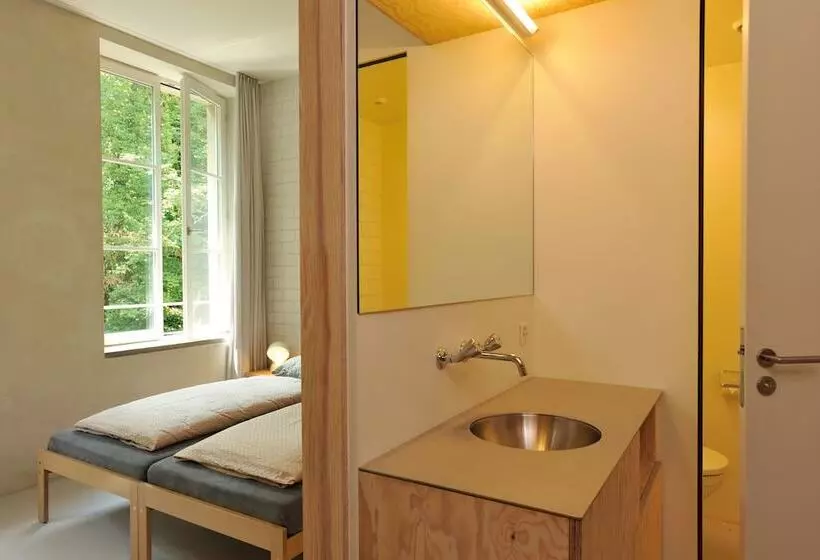 اتاق استاندارد چهار تخته, Basel Youth Hostel