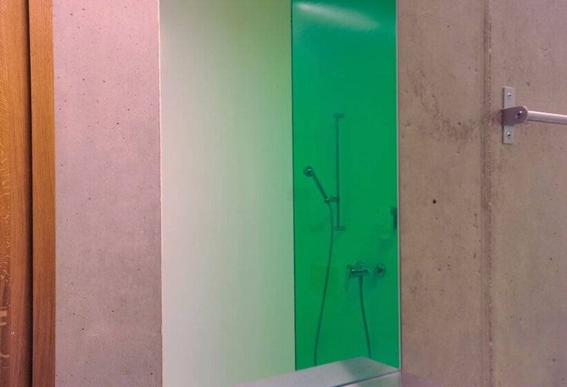 4인용 스탠다드 룸, Basel Youth Hostel