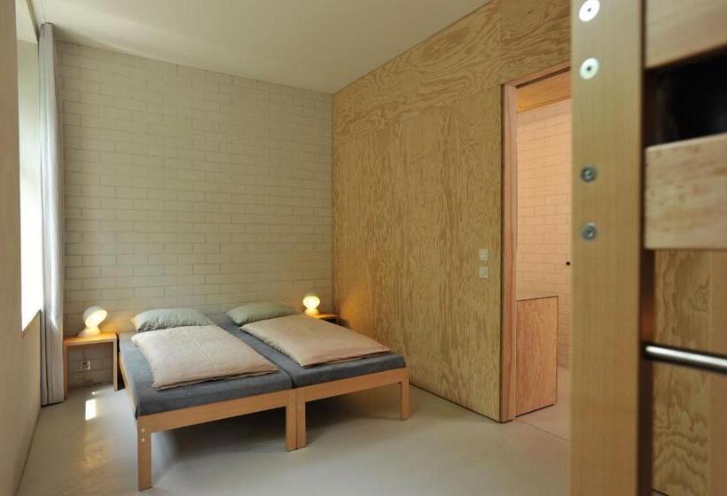 4인용 스탠다드 룸, Basel Youth Hostel