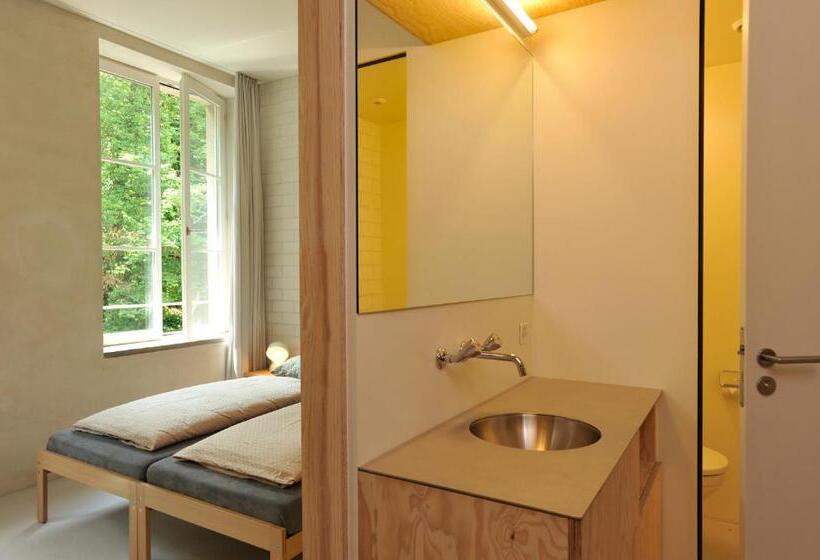 4인용 스탠다드 룸, Basel Youth Hostel