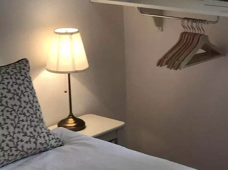 スタンダードルーム, The Bed + Breakfast