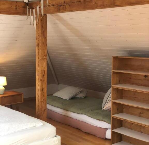 Пентхаус, The Bed + Breakfast