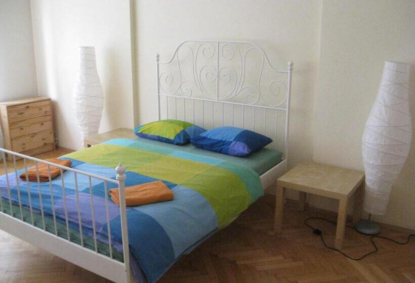 Quarto Estandar Banheiro Compartilhado, Ragtime