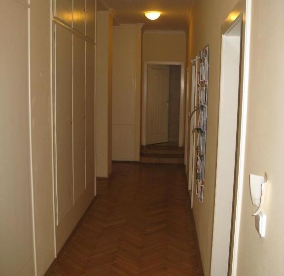 Quarto Estandar Banheiro Compartilhado, Ragtime