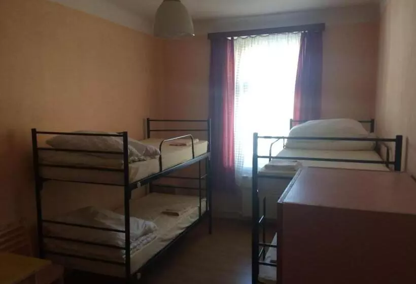 Cama em Quarto Compartilhado, Hostel Dakura