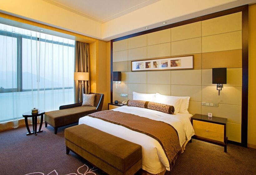 جناح مطل على البحر, Crowne Plaza Yichang, An Ihg