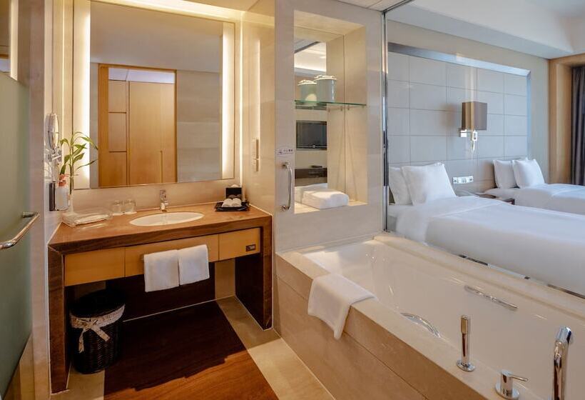 Номер Стандарт Вид на Реку, Crowne Plaza Yichang, An Ihg