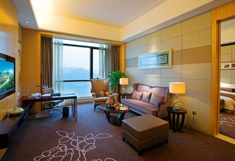 جناح مطل على البحر, Crowne Plaza Yichang, An Ihg