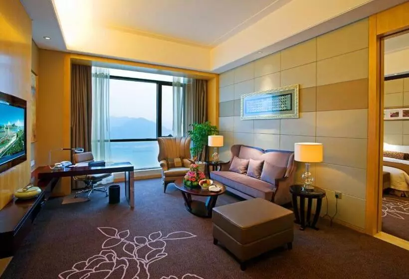 リバービュースイート, Crowne Plaza Yichang, An Ihg