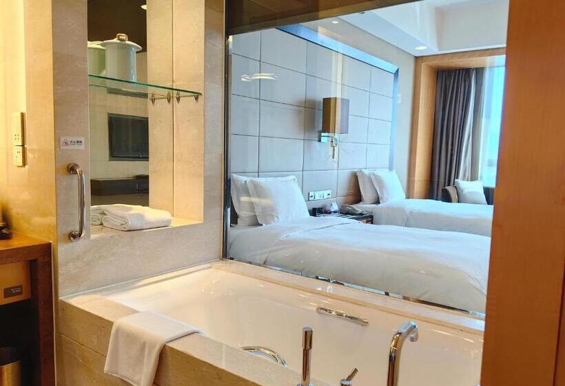 غرفة قياسية مطلّة علي النهر, Crowne Plaza Yichang, An Ihg