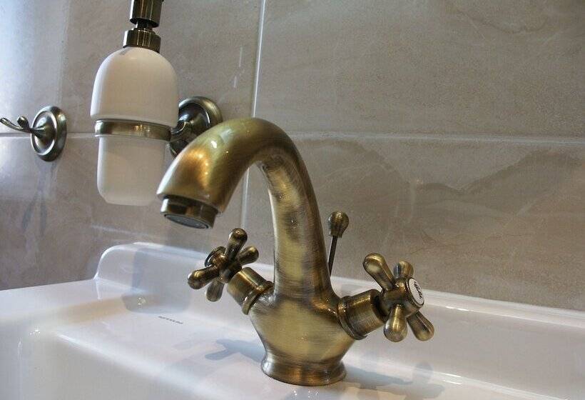 חדר סטנדרט, Edinburgh