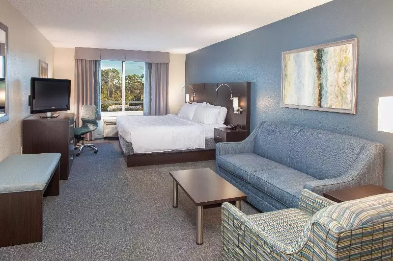 キングサイズベッドのスタンダードルーム, Holiday Inn Hotel & Suites Tallahassee Conference Center North, An Ihg