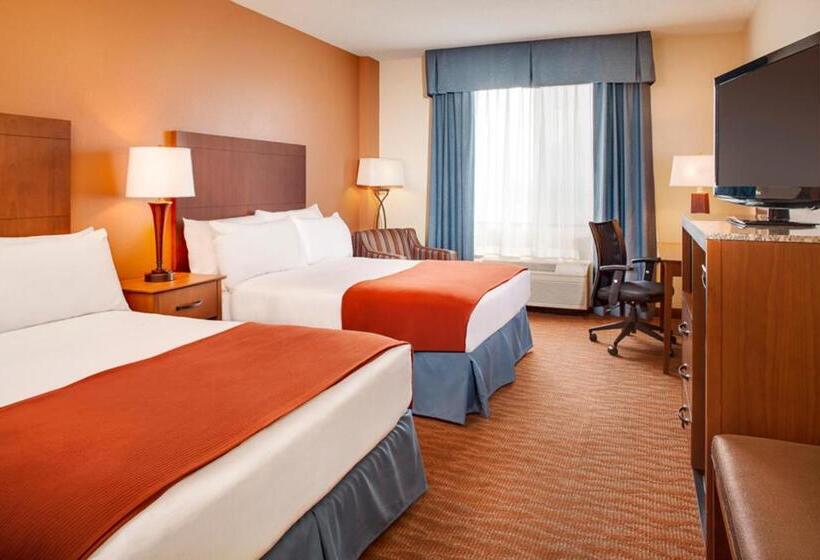 Номер Стандарт, Holiday Inn Express Hotel & Suites Coralville, An Ihg