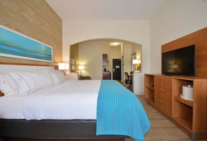 Люкс, Holiday Inn Express & Suites Farmington By Ihg