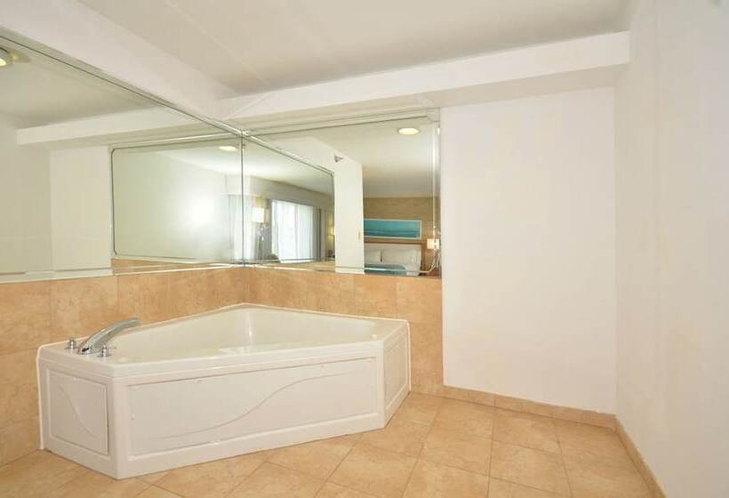 جناح سرير كينج, Holiday Inn Express & Suites Farmington By Ihg