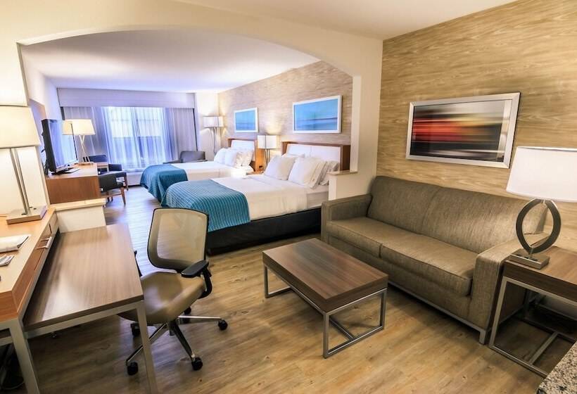 جناح, Holiday Inn Express & Suites Farmington By Ihg