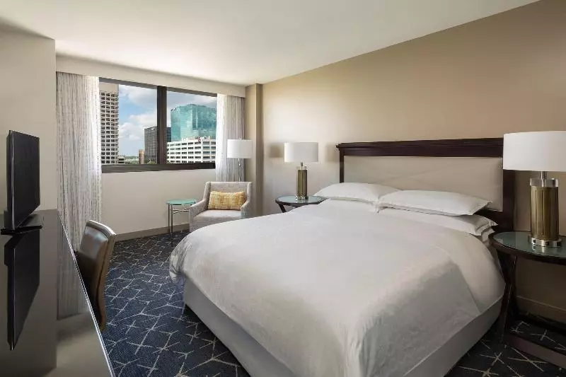 キングサイズベッドのスイートルーム, Holiday Inn Express Hotel & Suites Grand Blanc, An Ihg