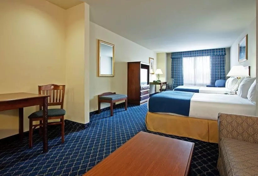 スイート, Holiday Inn Express Hotel & Suites Paragould, An Ihg