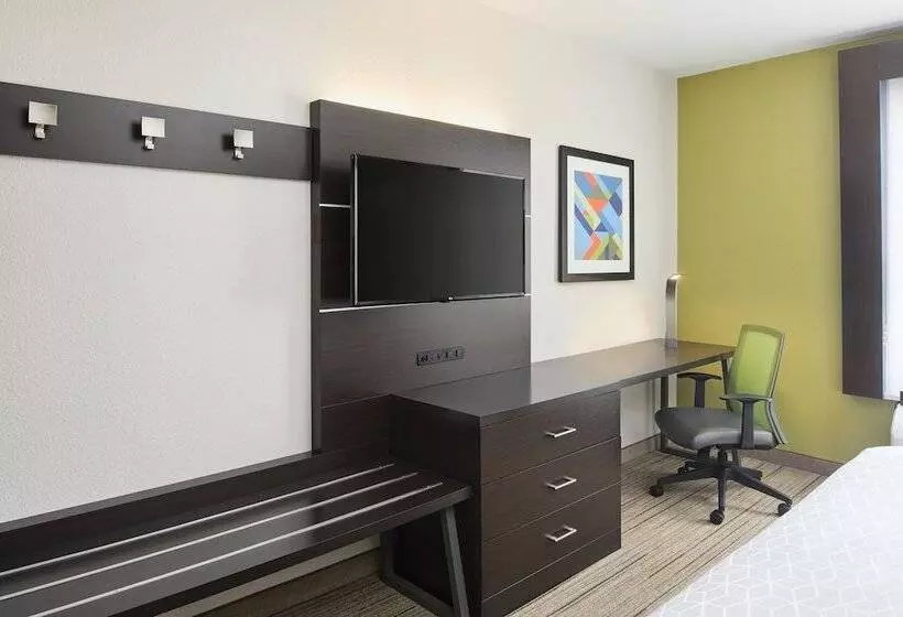 スイート, Holiday Inn Express Hotel & Suites Port Richey, An Ihg