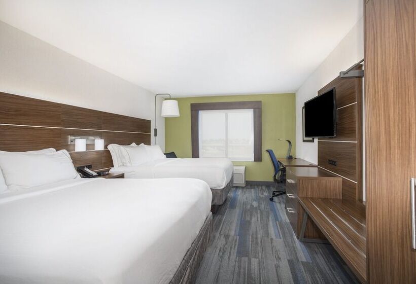 带2个双人床的标准工作室, Holiday Inn Express Kansas City   At The Legends!, An Ihg