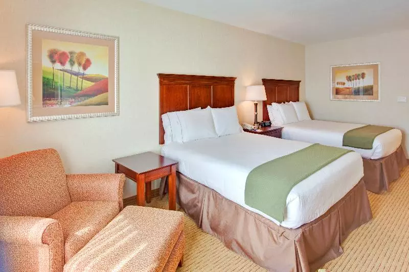 Standard-invahuone, Holiday Inn Express Porterville, An Ihg