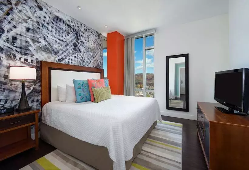 ペントハウススイート, Indigo Asheville Downtown, An Ihg