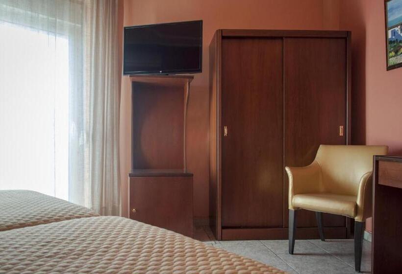 スタンダードシングルルーム, Marianna