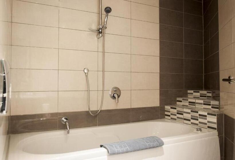 ハイドロマッサージバス付きスイート, Marianna