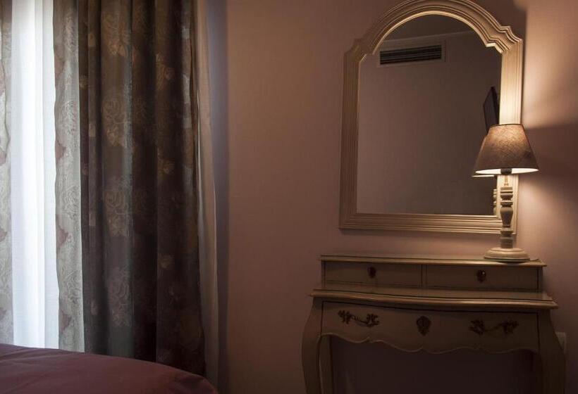 2ベッドスイートルーム, Marianna