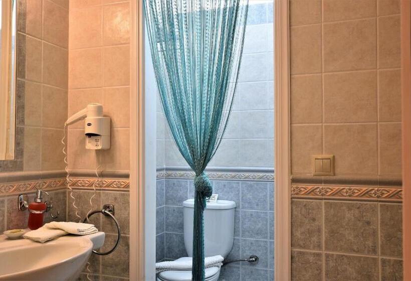 Номер Стандарт с Балконом, Ostria