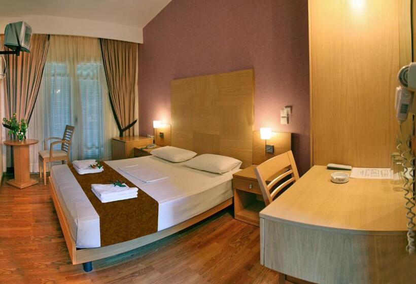 Номер Стандарт Трехместный, Sandy Bay