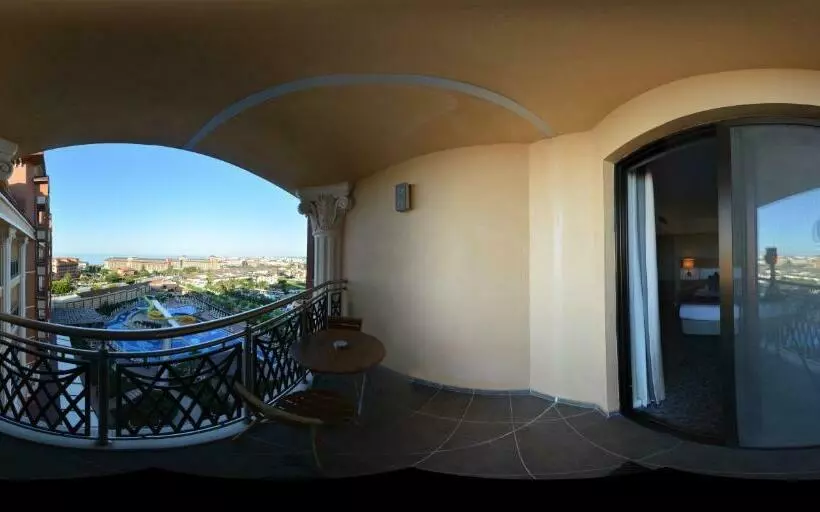 Family Room, Villa Side Residence