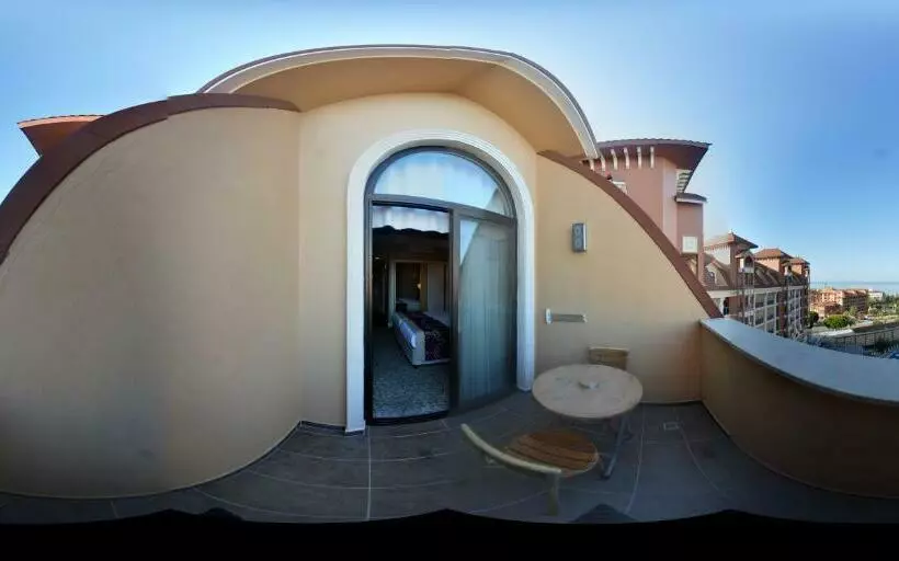 Family Room, Villa Side Residence