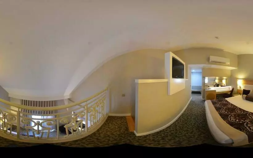 Family Room, Villa Side Residence