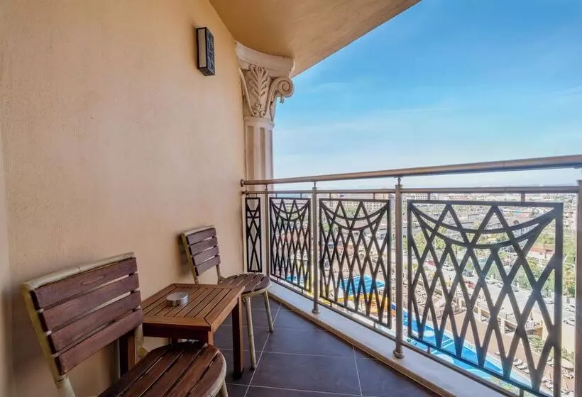 Family Room, Villa Side Residence