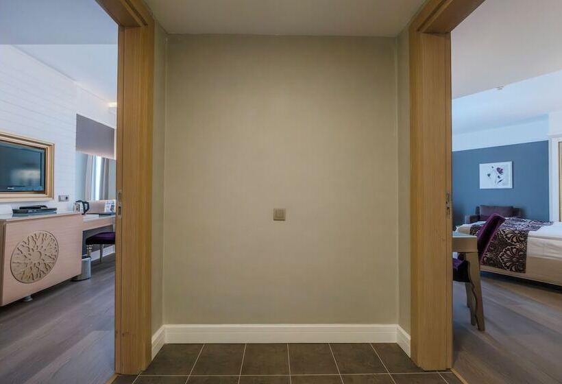 ファミリールーム, Villa Side Residence