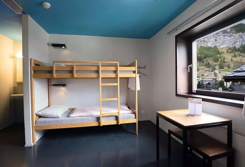 浴室共有スタンダード４人用ルーム, Zermatt Youth Hostel