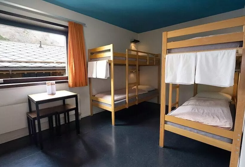 スタンダードルーム, Zermatt Youth Hostel