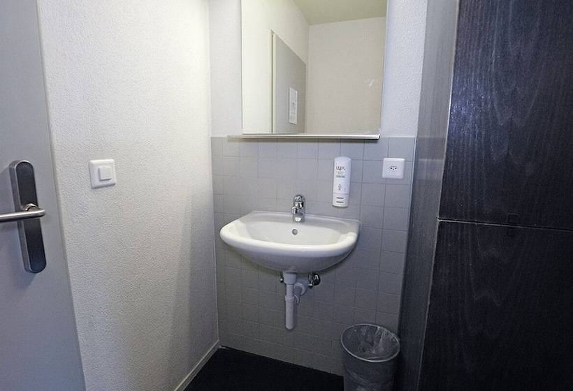 اتاق استاندارد, Zermatt Youth Hostel