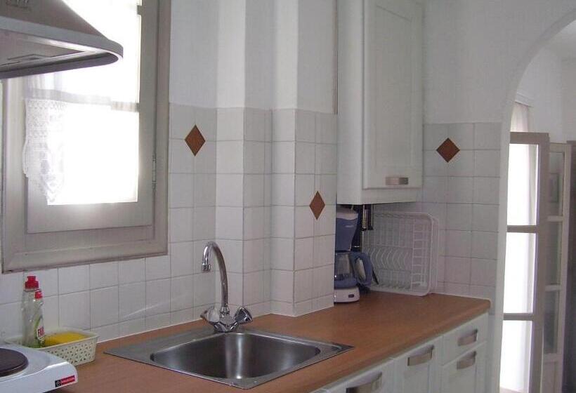 Apartamento 1 Dormitório, Despina's Mare