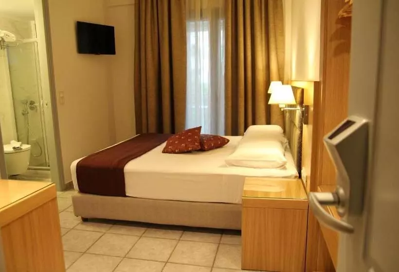 Chambre Economy, Achilles