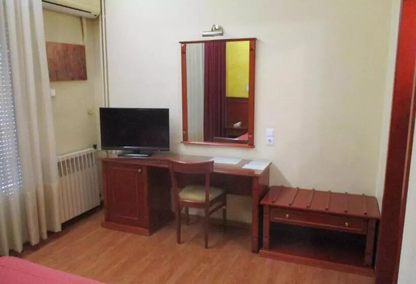 Chambre Triple Standard, Delta