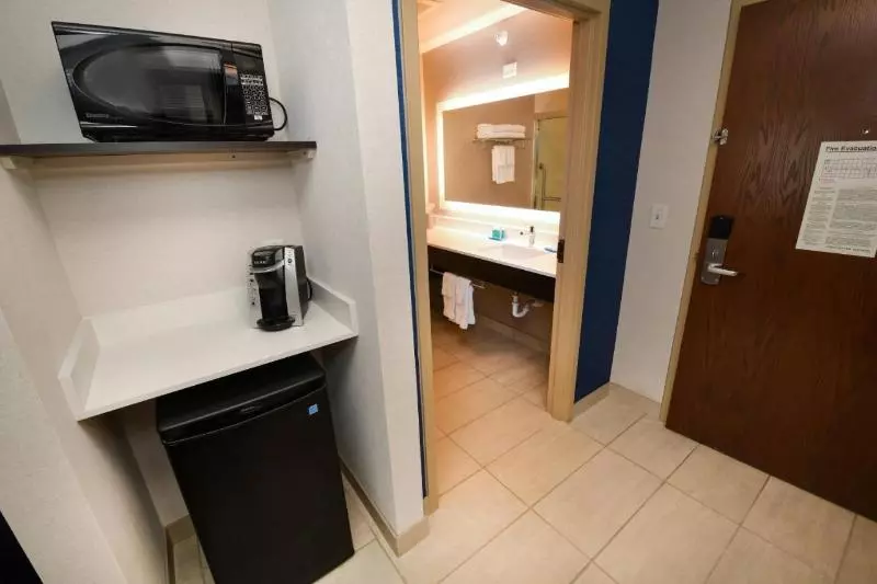 身障者適用スタンダードルーム, Holiday Inn Express Hotel & Suites Grand Forks, An Ihg