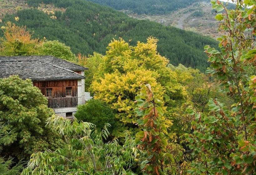 جناح جونيور, Katogi Averoff Hotel & Winery