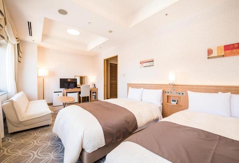 Номер Deluxe, Port Plaza Chiba