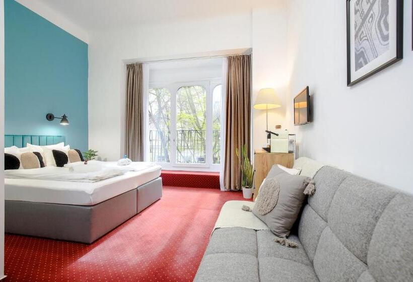 スタンダードルーム, Maverick Ensuites