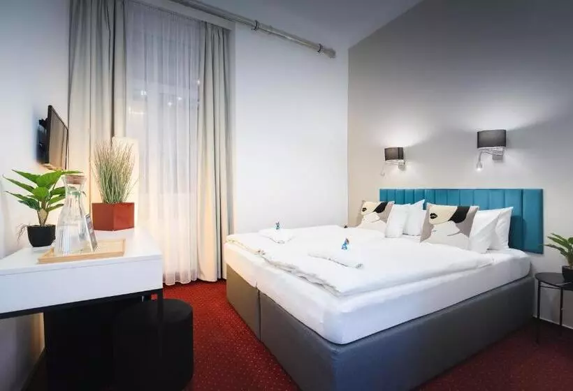 エコノミールーム, Maverick Ensuites